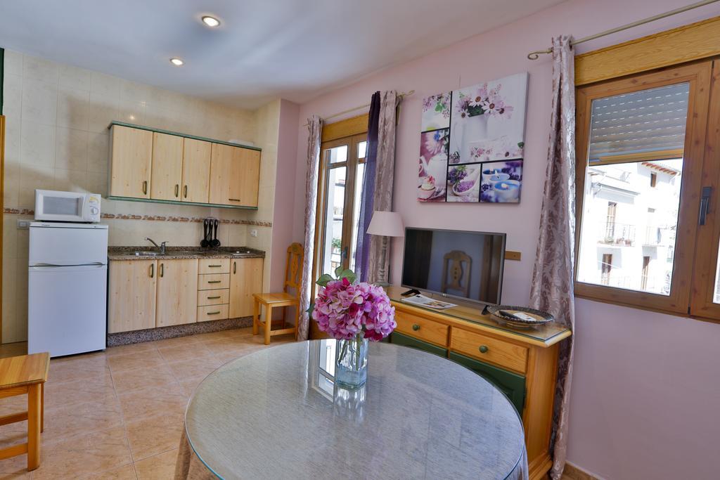 Apartamentos Castillo קאסורלה מראה חיצוני תמונה